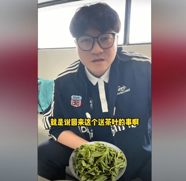 趙鵬：不太清楚賈秀全要球員買茶葉的段子，但這在現(xiàn)實中也正常