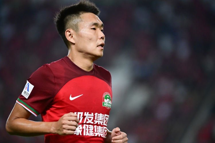 足球報(bào)：王上源因骨裂未進(jìn)入名單，新外援卡多索只能邊打邊磨合