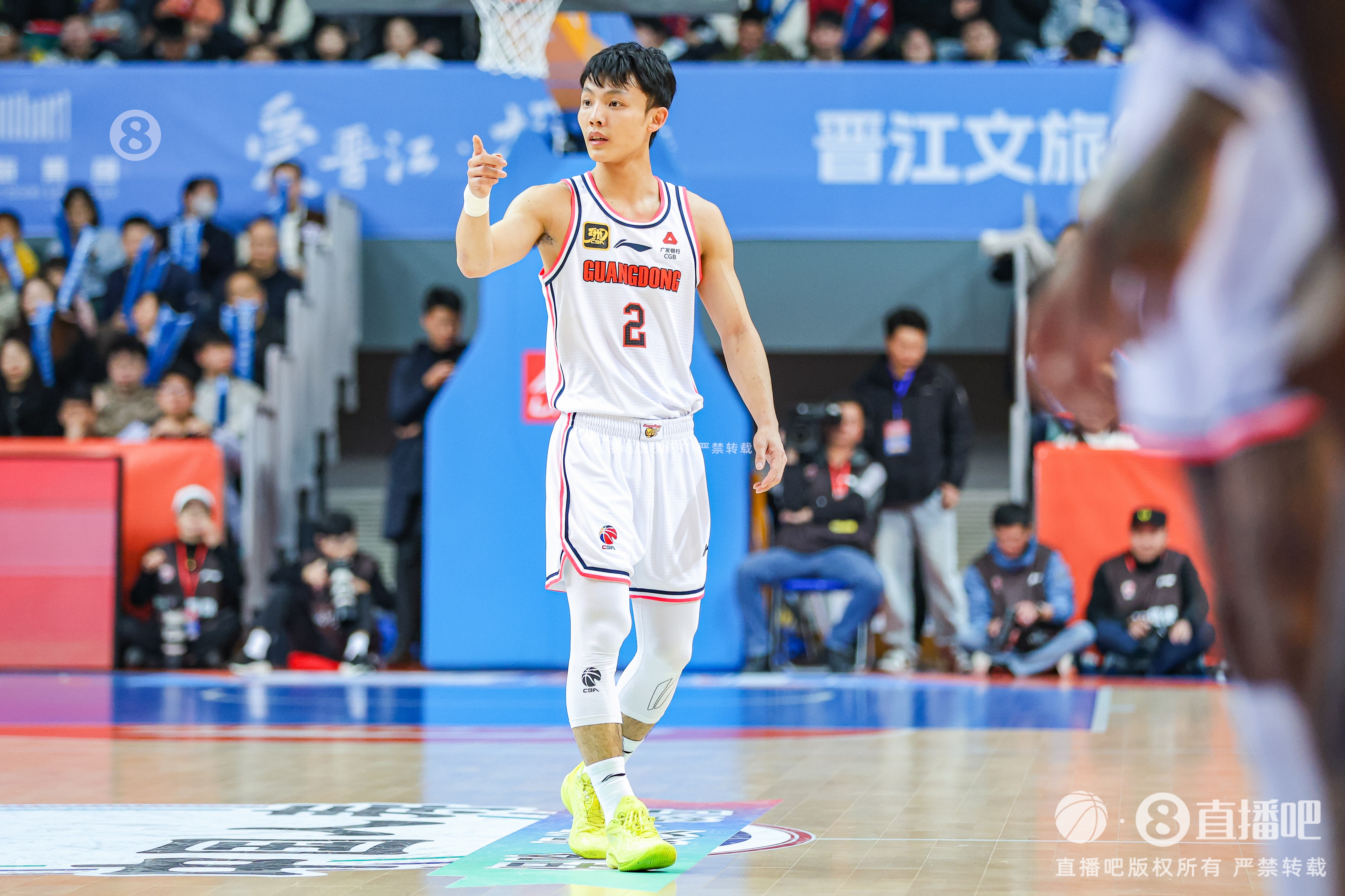 徐杰：身高不是打籃球的唯一標(biāo)準(zhǔn) 努力、勤奮、自律也是天賦